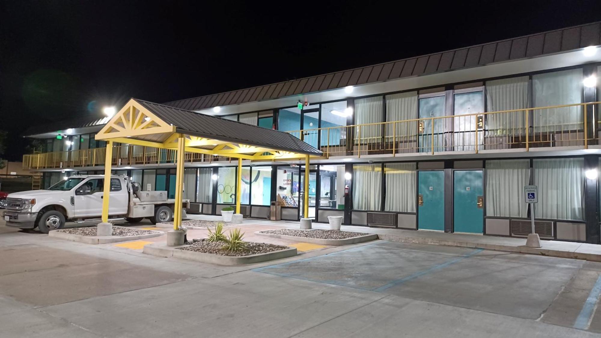 Econo Lodge Oak Grove Esterno foto